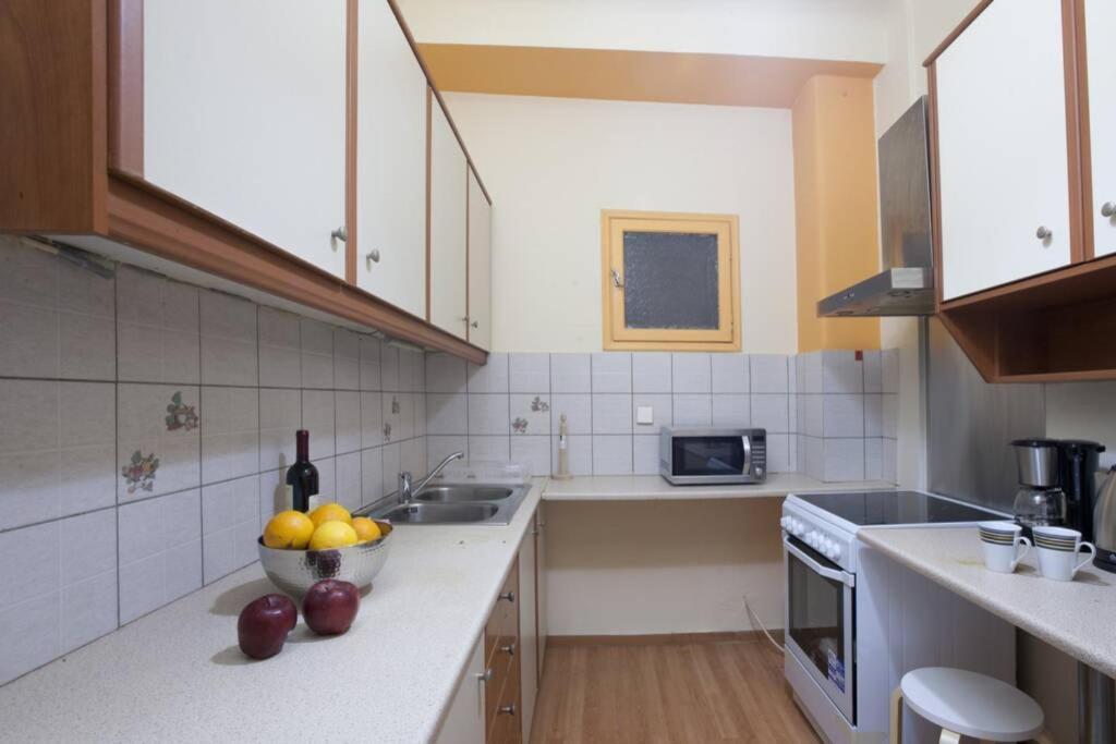 Three Bedrooms Apartment At The Center Of Атина Екстериор снимка