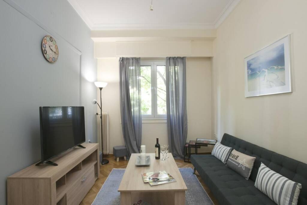 Three Bedrooms Apartment At The Center Of Атина Екстериор снимка